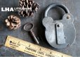 画像2: FRANCE antique クマ型 渋い大きな パドロック 鍵付 1900－1930's (2)