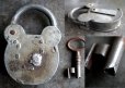 画像4: FRANCE antique クマ型 渋い大きな パドロック 鍵付 1900－1930's (4)