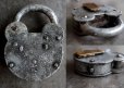 画像3: ENGLAND antique クマ型 渋い パドロック 鍵付 1920-40's (3)