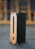 画像2: U.S.A. antique アメリカアンティーク 木製プリンターブロック【Q】 Ｈ5ｃｍ スタンプ はんこ 数字 1900-40's  (2)