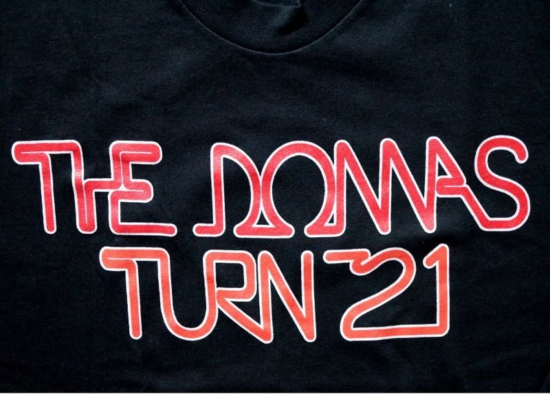 画像3: THE DONAS TURN 21 Tシャツ