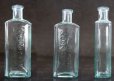 画像2: ENGLAND antique イギリスアンティーク 筆記体ロゴが素敵な【Boots】 ガラスボトル H14.3cm ガラス瓶 1920's (2)