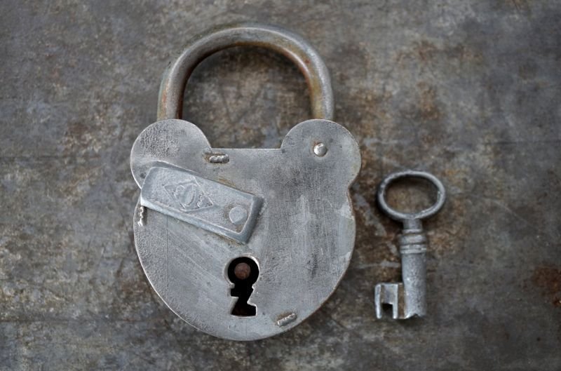 画像3: FRANCE antique フランスアンティーク クマ型 パドロック 鍵付 ヴィンテージ 南京錠 1940-60's