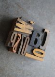 画像2: U.S.A. antique アンティーク木製プリンターブロック【10個】 Ｈ5ｃｍ〜Ｈ3.4ｃｍ スタンプ はんこ 1930-60's  (2)