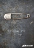 画像1: U.S.A. antique LAUNDRY PIN (LARGE) アメリカアンティーク 大きなナンバー入ランドリーピン セーフティピン ヴィンテージ 1940－50's  (1)