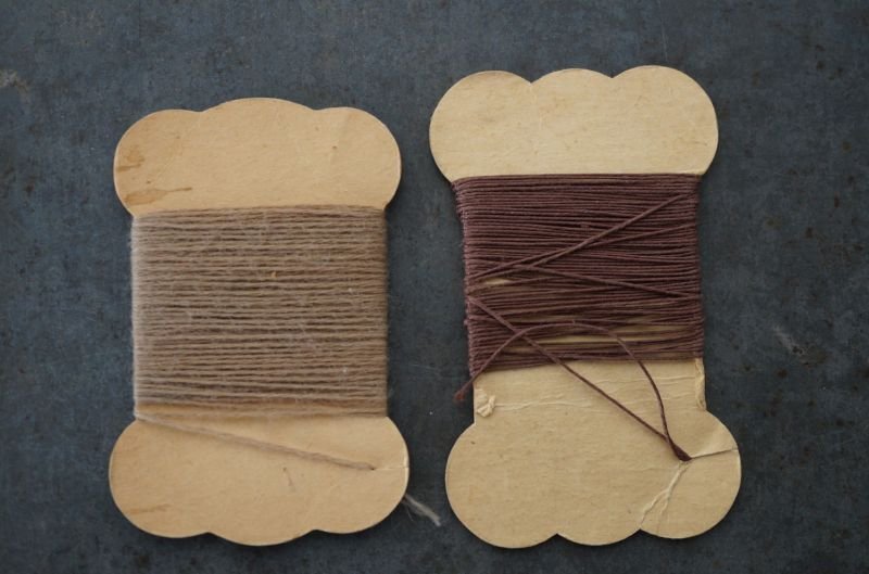 画像3: ENGLAND antique Mending イギリスアンティーク 糸カード 糸巻き 2枚セット 台紙付 ヴィンテージ 1930-50's
