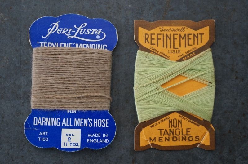 画像3: ENGLAND antique Mending イギリスアンティーク 糸カード 糸巻き 2枚セット 台紙付 ヴィンテージ 1930-50's