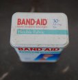 画像4: USA antique BAND-AID TIN アメリカアンティーク ジョンソン&ジョンソン BAND-AID バンドエイド缶 絆創膏 ヴィンテージ 1992's  (4)
