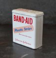 画像6: USA antique BAND-AID TIN アメリカアンティーク ジョンソン&ジョンソン BAND-AID バンドエイド缶 絆創膏 ヴィンテージ1960-70's  (6)