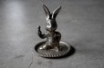 画像2: ENGLAND antique Seba RING HOLDER イギリスアンティーク Seba シルバープレート リングホルダー ラビット ウサギ アクセサリートレイ ヴィンテージ 1950-70's  (2)