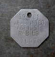 画像2: U.S.A. antique Dog Tag アメリカアンティーク ヴィンテージ ドッグタグ 1981's ロゴ入 ナンバープレート ナンバータグ タグ (2)