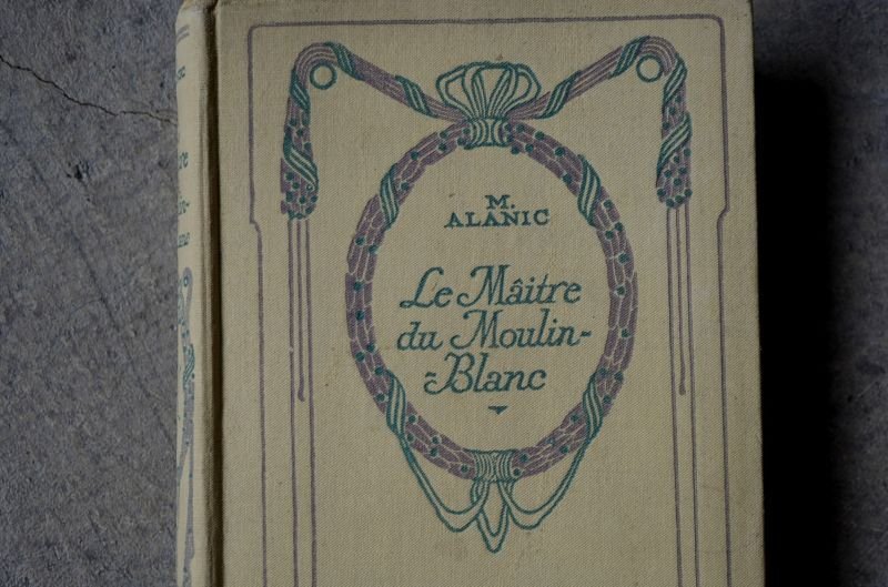 画像2: FRANCE antique NELSON BOOK フランス アンティーク 本 ネルソン 古書 洋書 アンティークブック 1880-1930's