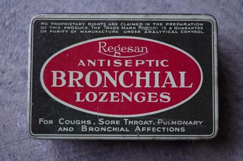 画像2: ENGLAND antique Boots BRONCHIAL LOZENGES TIN イギリスアンティーク ティン缶 ブリキ缶 1920-30's