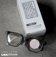 画像1: U.S.A. antique WILLSON SAFETY GLASSES GOGLLE アメリカアンティーク ウィルソン 未使用 デッドストック サイドガード付き ゴーグル ファッショングラス BOX ヴィンテージ　1968's  (1)