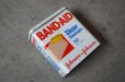 画像2: U.S.A. antique BAND-AID TIN アメリカアンティーク ジョンソン&ジョンソン BAND-AID バンドエイド缶 絆創膏 ヴィンテージ1983's  (2)