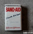 画像1: U.S.A. antique BAND-AID TIN アメリカアンティーク ジョンソン&ジョンソン BAND-AID バンドエイド缶 絆創膏 ヴィンテージ1950-70's  (1)