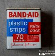 画像1: U.S.A. antique BAND-AID TIN アメリカアンティーク ジョンソン&ジョンソン BAND-AID バンドエイド缶 絆創膏 ヴィンテージ1970-80's  (1)