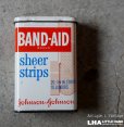 画像1: U.S.A. antique BAND-AID TIN アメリカアンティーク ジョンソン&ジョンソン BAND-AID バンドエイド缶 絆創膏 ヴィンテージ1970-80's  (1)