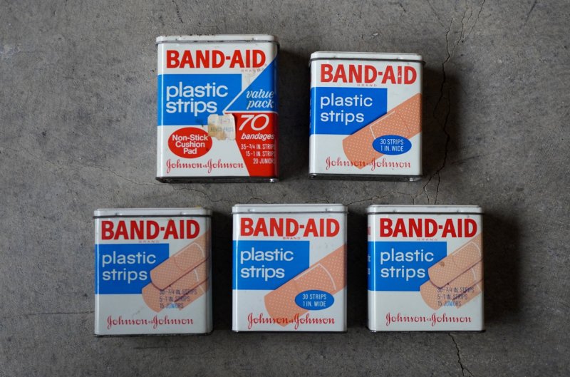 画像2: U.S.A. antique BAND-AID TINS 5pcs アメリカアンティーク ジョンソン&ジョンソン BAND-AID バンドエイド缶 5個SET 絆創膏 ヴィンテージ1960-80's 