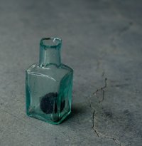 ENGLAND antique Ink Bottle イギリスアンティーク 当時のコルク栓入り ガラス インクボトル 瓶 ガラスボトル 1890－1910's