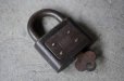 画像5: SALE【30%OFF】U.S.A. antique YALE PADLOCK アメリカアンティーク  刻印入 パドロック 南京錠 ヴィンテージ ビンテージ 1940－60's