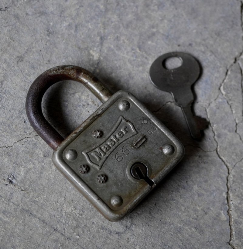 画像1: SALE【30%OFF】U.S.A. antique Master PADLOCK アメリカアンティーク  刻印入 パドロック 南京錠 ヴィンテージ ビンテージ 1940－60's