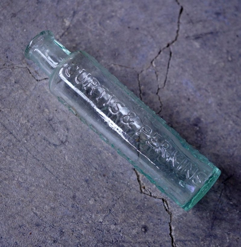 画像1: ENGLAND antique Glass Bottle イギリスアンティーク ガラスボトル H12.3cm ガラス瓶 1900-20's