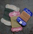 画像2: ENGLAND antique Mending イギリスアンティーク 糸カード 糸巻き 3枚セット 台紙付 ヴィンテージ 1930-50's (2)