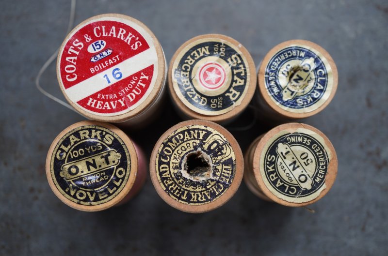画像4: U.S.A. antique Wooden Spools アメリカアンティーク 木製スプール 糸巻き 糸 6個セット  ヴィンテージ 1950-70's
