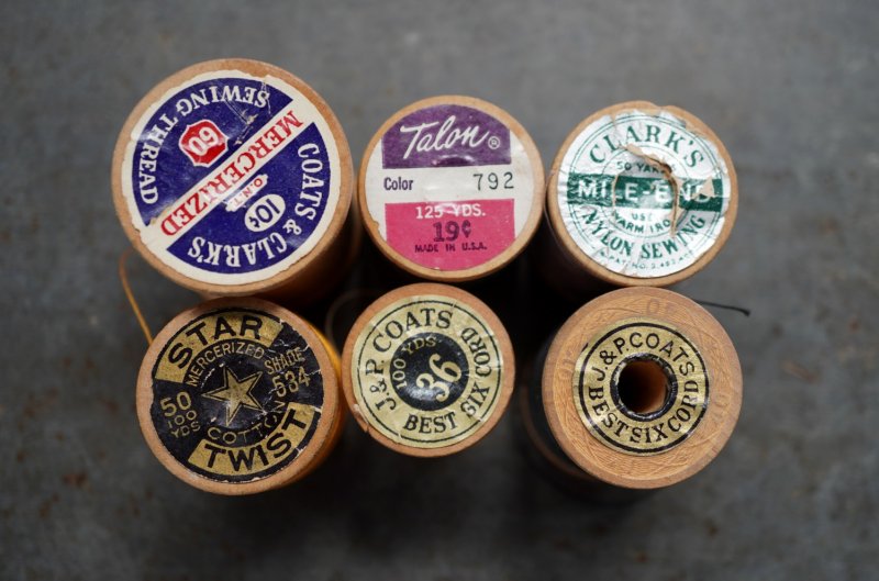 画像4: U.S.A. antique Wooden Spools アメリカアンティーク 木製スプール 糸巻き 糸 6個セット  ヴィンテージ 1950-70's