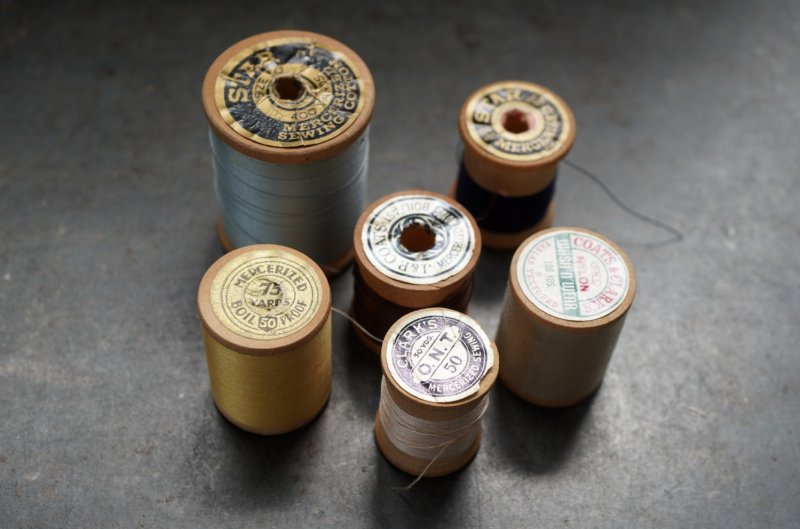 画像2: U.S.A. antique Wooden Spools アメリカアンティーク 木製スプール 糸巻き 糸 6個セット  ヴィンテージ 1950-70's