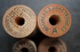 画像3: U.S.A. antique Wooden Spools アメリカアンティーク  英字ロゴ入 刻印入 木製スプール 糸巻き 糸 4個セット  ヴィンテージ 1920-40's