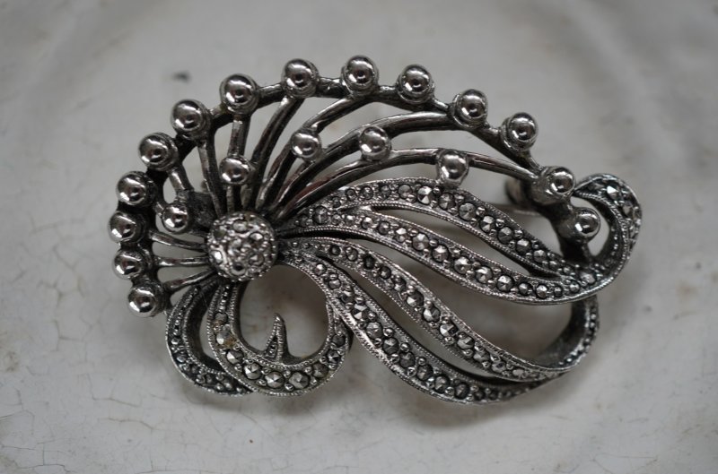 画像2: ENGLAND antique KIGU Brooch イギリスアンティーク キグ ブローチ コスチュームジュエリー ヴィンテージ ブローチ 1950-80's 