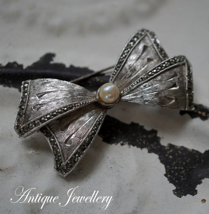 画像1: ENGLAND antique SPHINX Brooch イギリスアンティーク スフィンクスブローチ コスチュームジュエリー ヴィンテージ ブローチ 1950-80's 