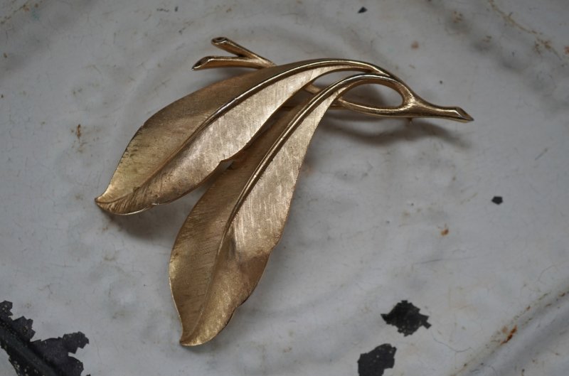画像2: U.S.A .antique TRIFARI Brooch アメリカアンティーク トリファリ ブローチ コスチュームジュエリー ヴィンテージ ブローチ 1950-80's 