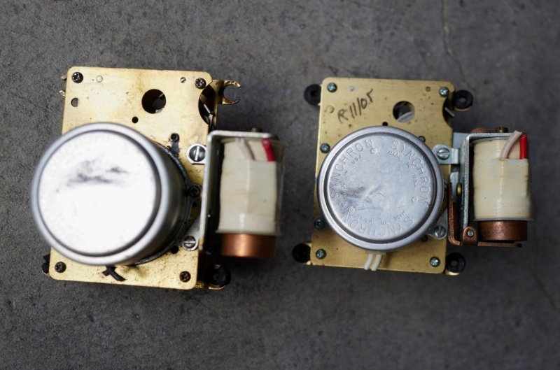 画像2: U.S.A. antique wall clock MOVEMENT PARTS 2pcs アメリカアンティーク 掛け時計 ムーブメント 機械部品 2個セット ジャンク ヴィンテージ 1940-70's
