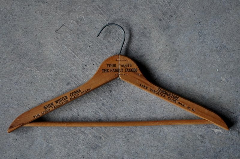 画像2: U.S.A. antique Advertising Hanger アメリカアンティーク アドバタイジング 広告入 木製ハンガー ヴィンテージ 1940-70's