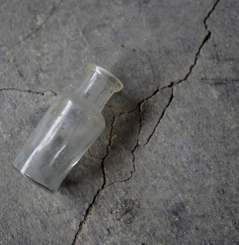 画像1: ENGLAND antique Glass Bottle イギリスアンティーク 小さな ガラスボトル ガラス瓶 1900-20's