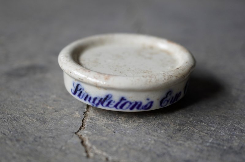 画像2: 【RARE】ENGLAND antique Singletons Eye Ointment  POTTERY イギリスアンティーク シングルトン 目薬ポット 眼軟膏ポット 陶器ポット 1910-1920's