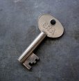 画像1: ENGLAND antique KEY イギリスアンティークキー ヴィンテージキー 鍵  パドロックキー ヴィンテージ 1950-70s (1)