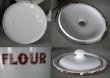 画像5: 【RARE】 ENGLAND antique かわいい羽根付き・花文字 ホーロー フラワー缶 1920-30's   (5)