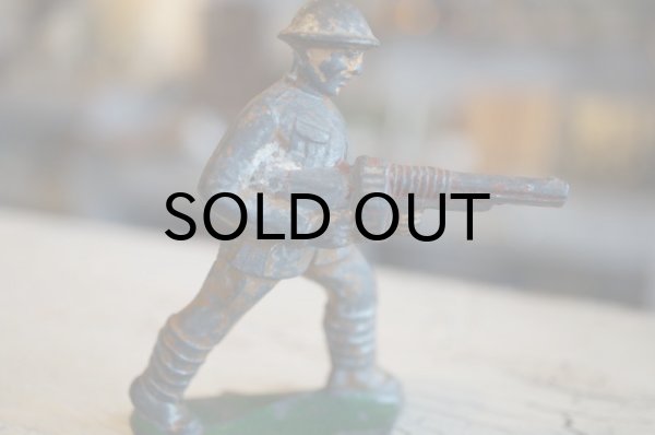 画像1: US ARMY soldier sitting Barclay diecast 30-40's  (1)
