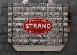 画像2: 【再入荷】【アメリカ直輸入・日本未発売】NY【STRAND BOOK STORE】LARGE TOTE BAG ストランドブックストア トートバッグ[L] Lost in the Stacks (2)