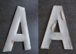 画像2: USA antique ホーロー アルファベット レターサイン 【A】（H15.2cm） 1950-60's (2)