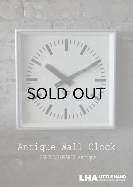 画像1: CZECHOSLOVAKIA antique PRAGOTRON wall clock チェコスロバキアアンティーク パラゴトロン社 掛け時計 クロック 33.5cm 1980-90's (1)
