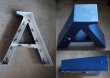 画像3: USA antique アメリカアンティーク 大きな メタル アルファベット レターサイン 【A】ラージサイズ（H45.5cm） 1950-70's (3)
