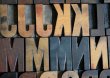 画像8: 【RARE】U.S.A. antique アメリカアンティーク 木製 プリンターブロック 【アルファベット・ナンバー Ａ〜Ｚ・0〜9 揃・130個】 Ｈ4.2ｃｍ スタンプ はんこ 1890-1940's  (8)