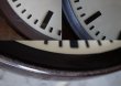 画像5: CZECHOSLOVAKIA antique PRAGOTRON wall clock チェコスロバキアアンティーク パラゴトロン社 掛け時計 ヴィンテージクロック 32cm 1960's (5)