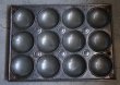 画像2: ENGLAND antique イギリスアンティーク ベーキングティンモールド 12穴  焼き型 菓子型 1930-50’ｓ (2)