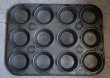 画像2: ENGLAND antique イギリスアンティーク ベーキングティンモールド 12穴  焼き型 菓子型 1930-50’ｓ (2)